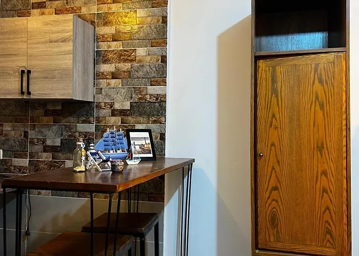 Apartment Cozy & Stylish - Fits Up 3 Persons - Mocha *